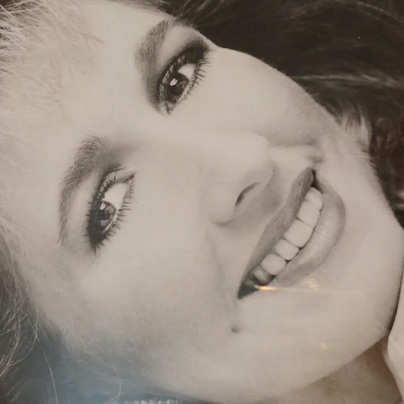 Musical Artist Juli Maners Autographed Photo, Lovely Gift! - Picture 2 of 6